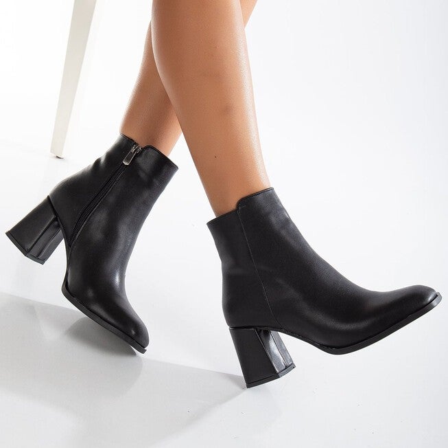 NADINE - BLACK MATT ANKLE BOOTS, BLACK / Black, alternate image number null