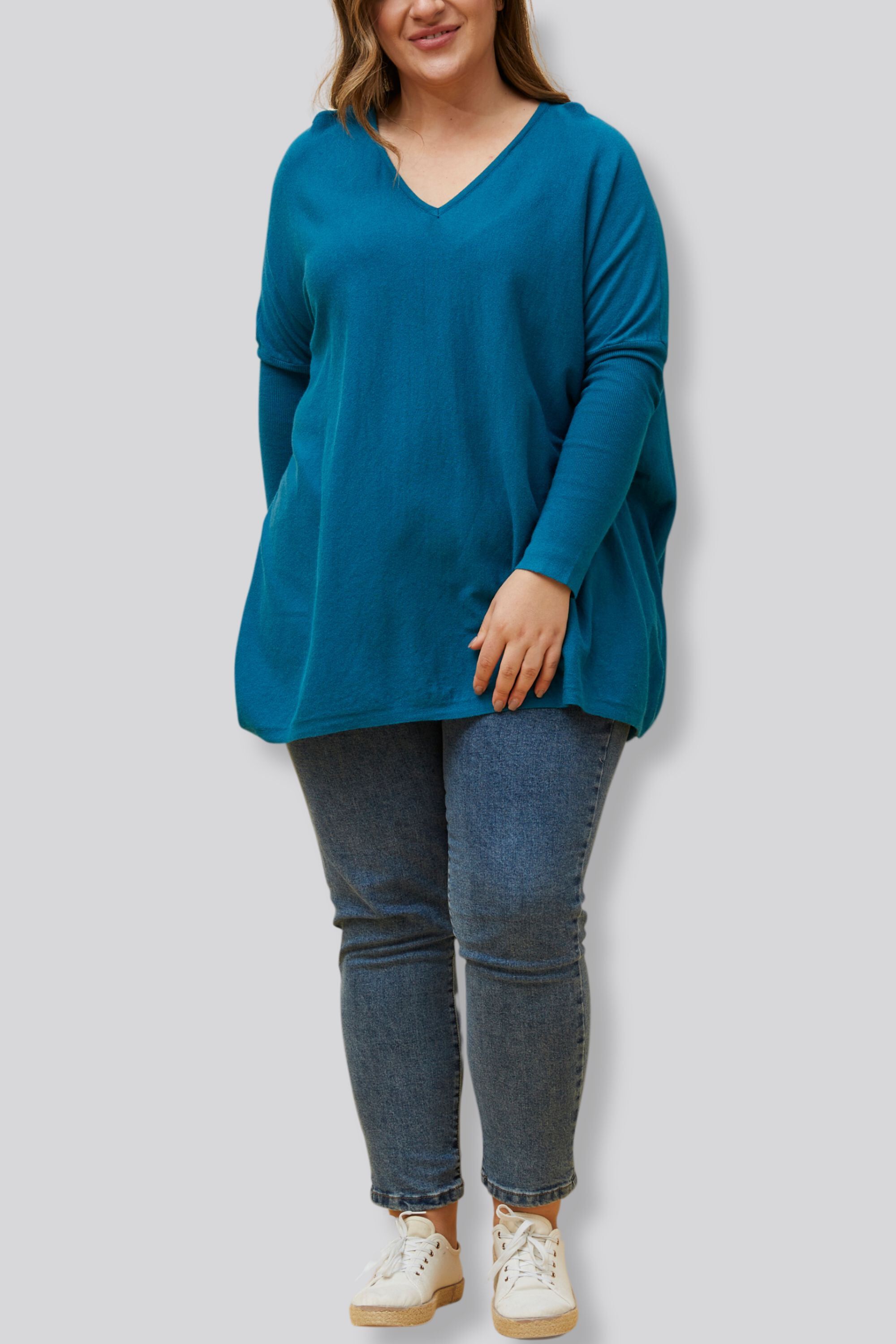 EMMA SUPER SOFT V-NECK OVERSIZED SWEATER, Blue / Royal Blue, alternate image number 1
