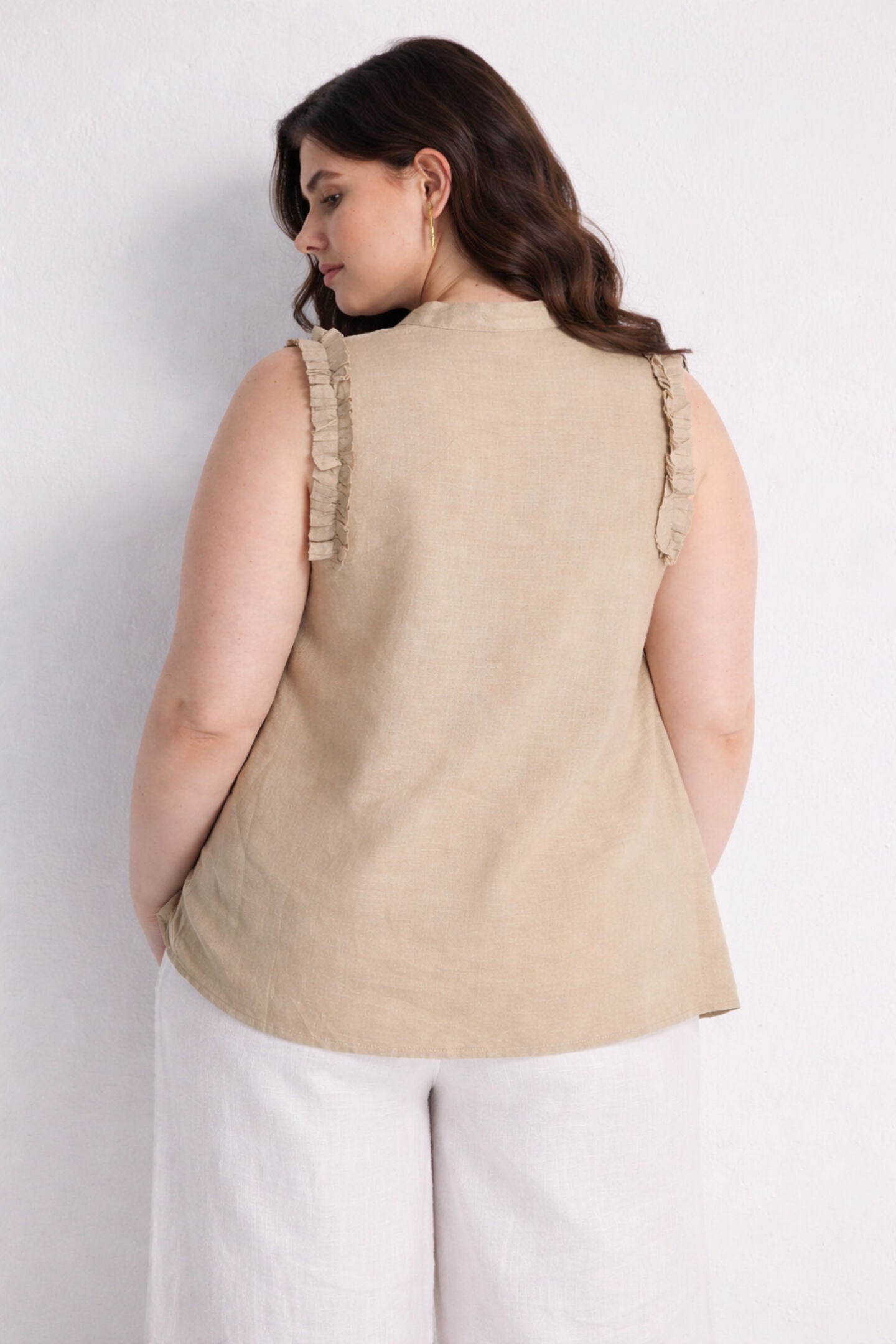 Sleeveless Hemp Top with Ruffles in Neutral Beige, Neutral Beige / Beige, alternate image number 1