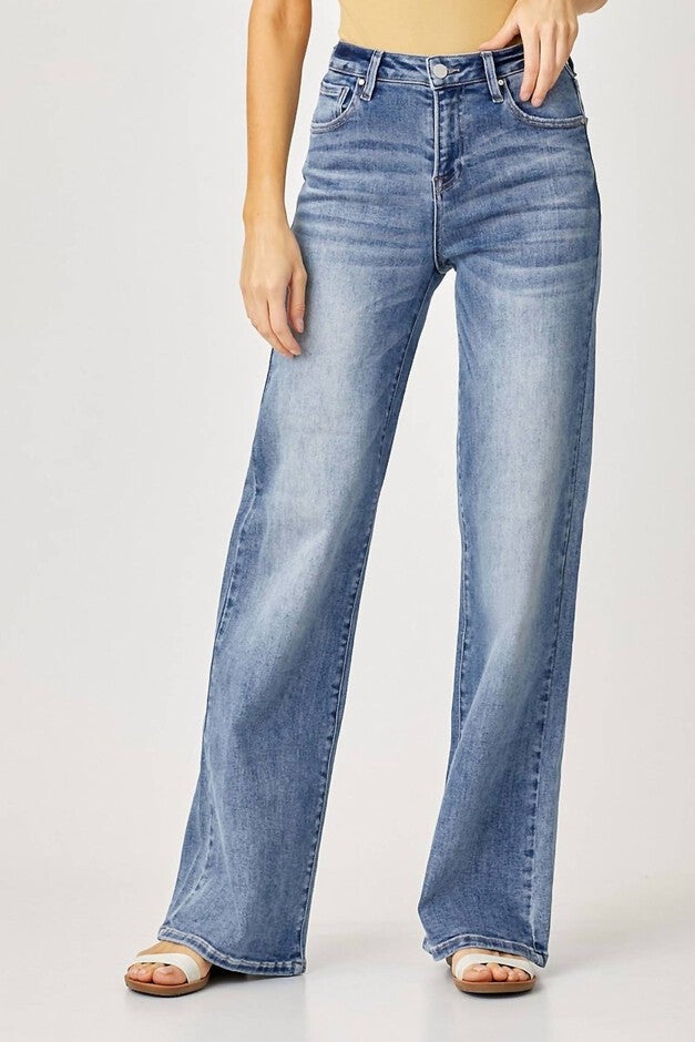 MID-RISE WIDE LEG JEAN IN BLUE, Blue / Medium Wash, hi-res image number 0