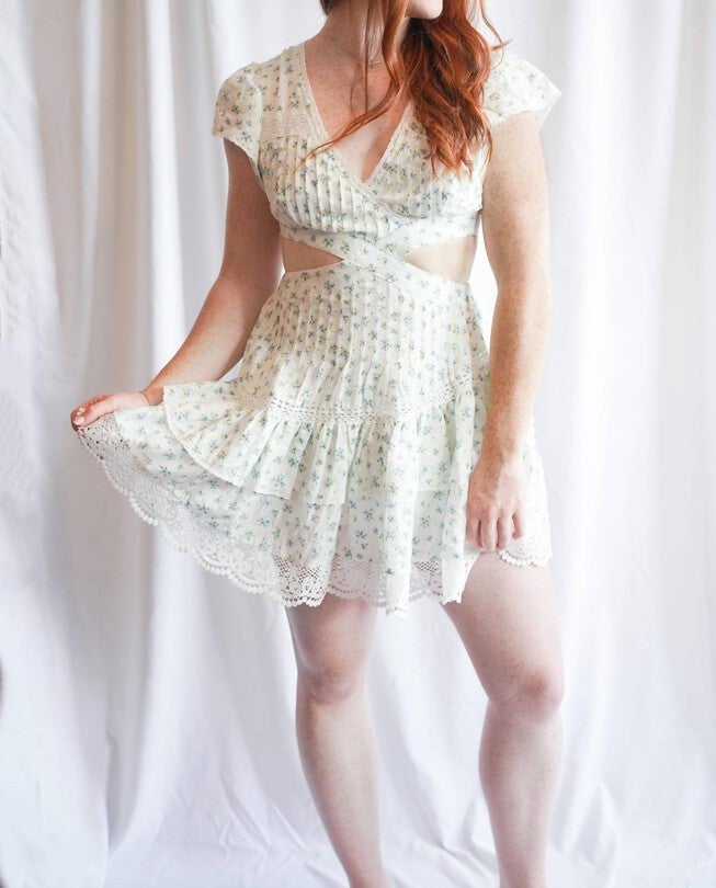LACE FLUTTER SLEEVE MINI DRESS IN WHITE | Dia & Co LACE FLUTTER SLEEVE MINI DRESS IN WHITE | Dia & Co