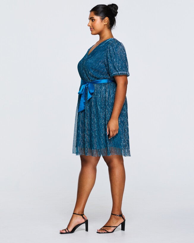 Avalone Pink Knee Length Dress, , alternate image number 7