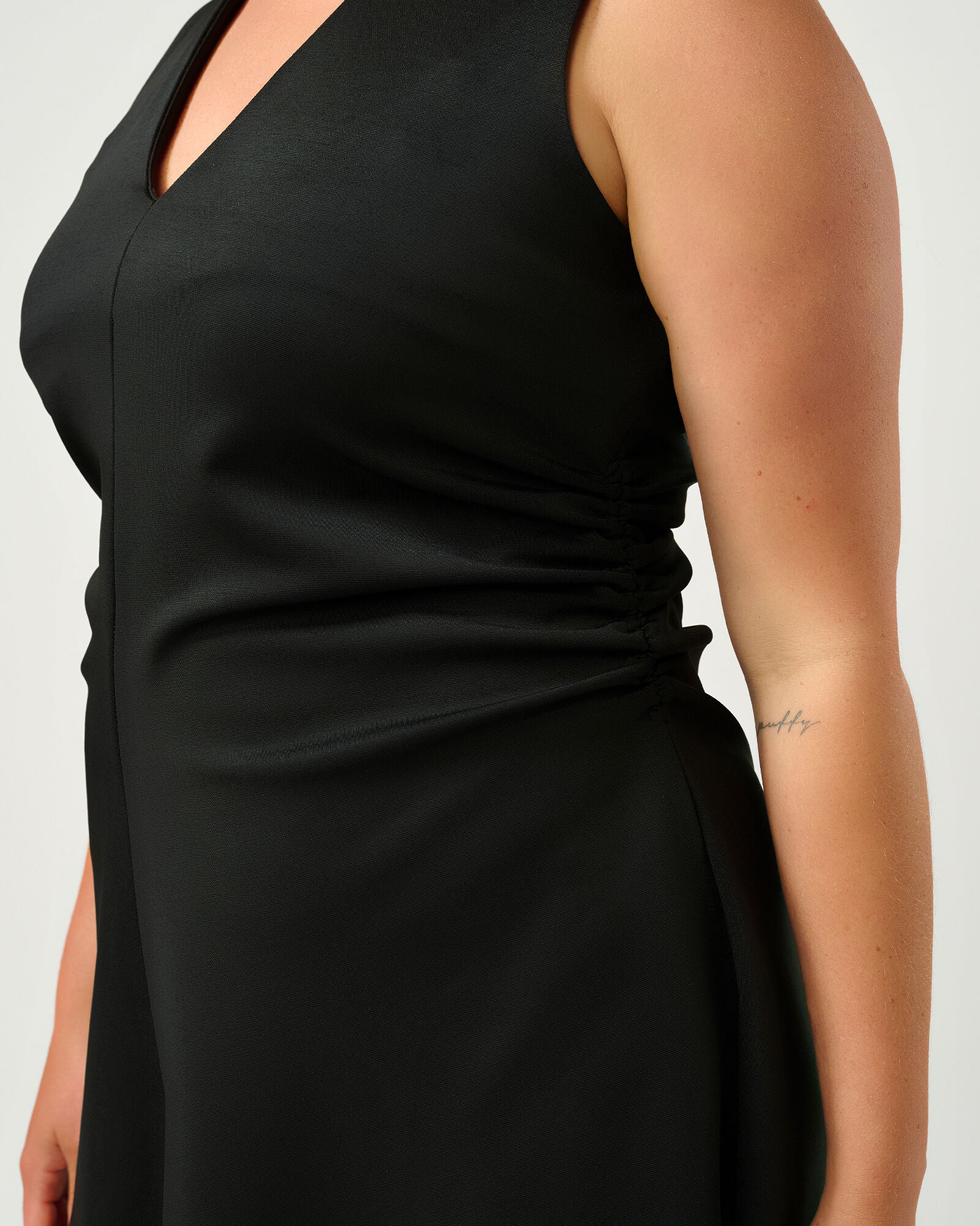 Carmen Ruched Scuba Dress, Black / Black, alternate image number 4