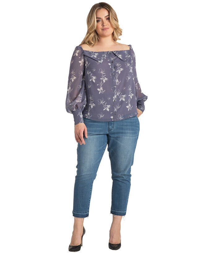 Plus Size Womens Light Wash Unraveled Hem Cropped Premium Jeans, 3164NYBLUE / Medium Wash, alternate image number 3