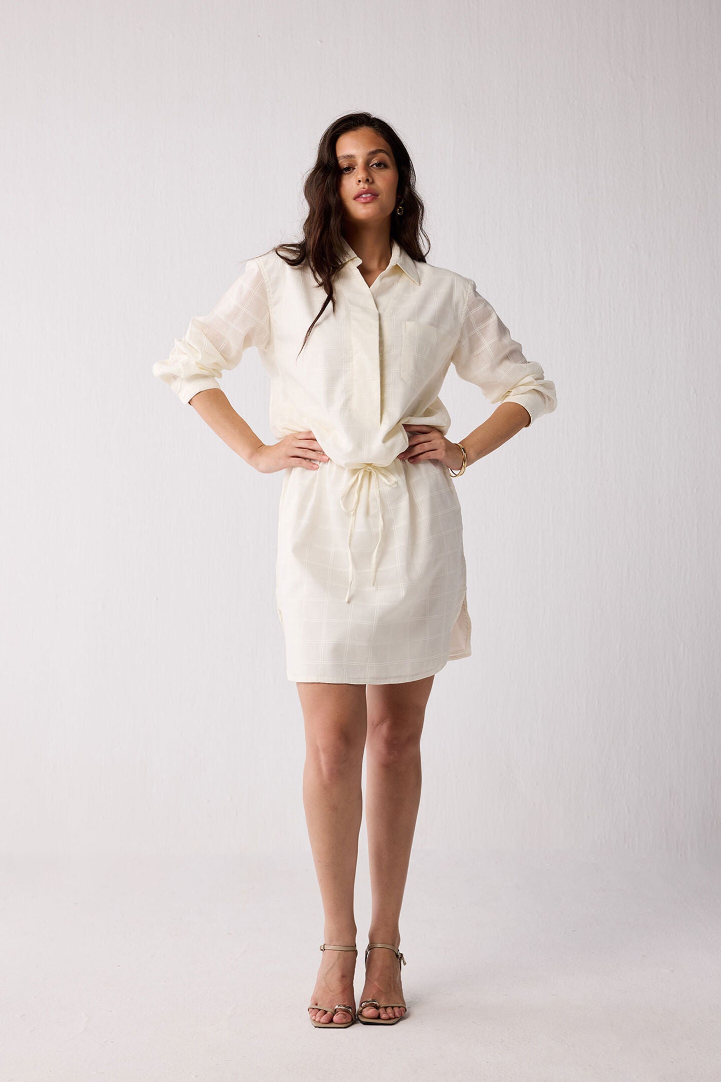 Meet me by the Cliff Dress in Off-White, Textured Checks / Cream, alternate image number 4