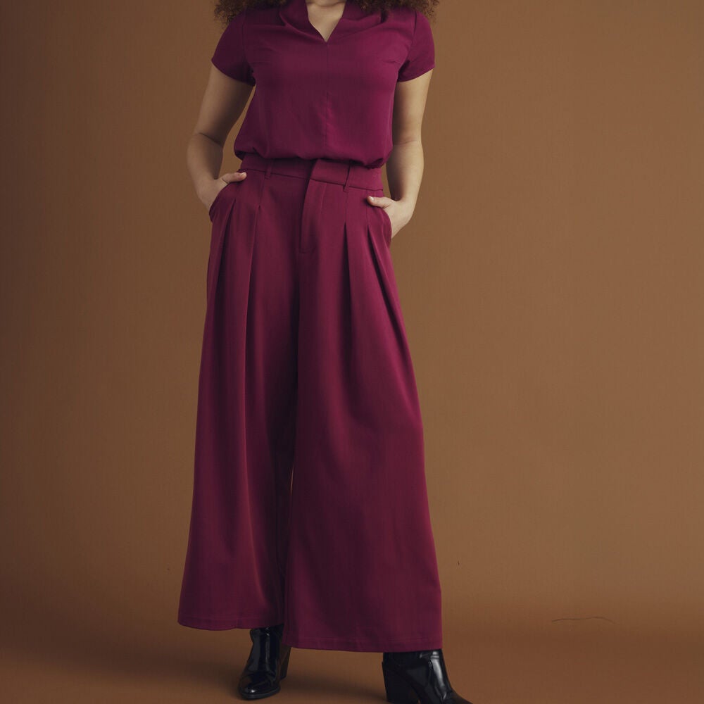 Universal Standard Womens Plus Better-Than-Silk V-Neck Top, Goji berry / Purple, hi-res image number 0