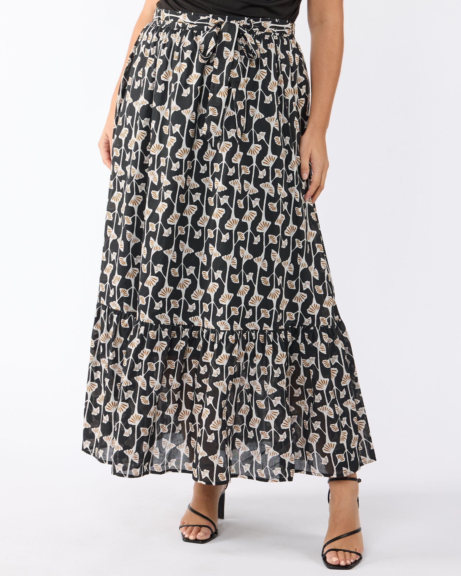 Sea Lily Tiered Skirt, Print / Black, alternate image number 1