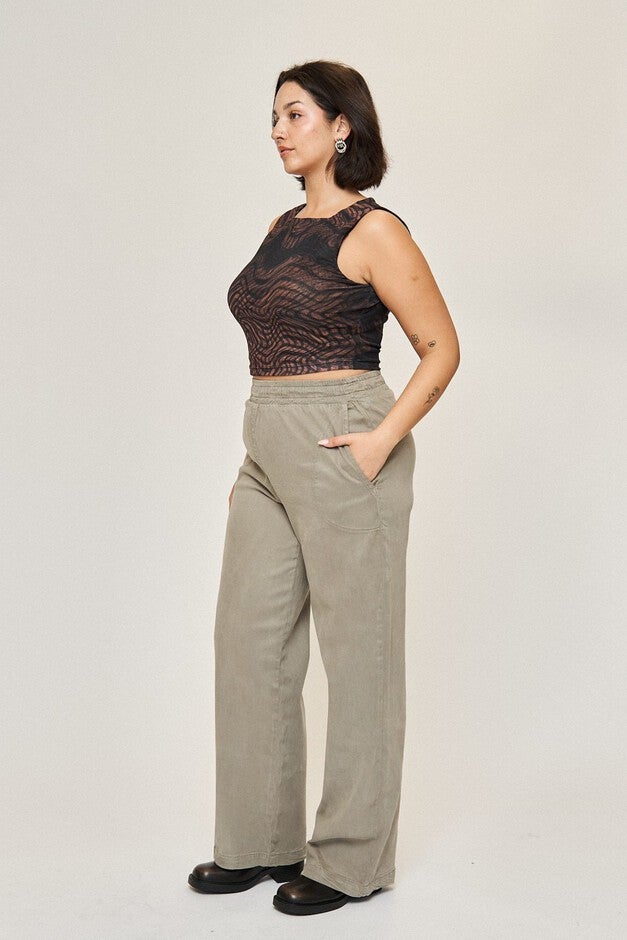 Maya Cotton Tencel Ease Pant, Soft Olive / Olive Green, alternate image number 1