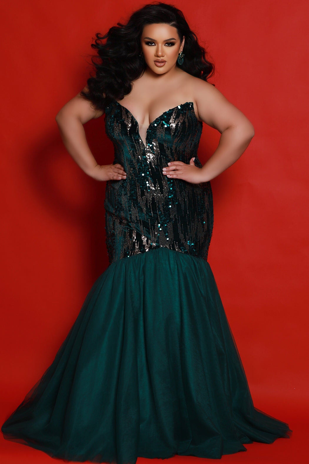CHARIOT MERMAID GALA GOWN, Emerald / Forest Green, hi-res image number 0