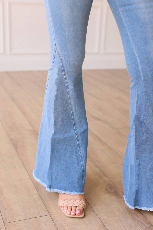 THE JOLENE HIGH RISE FLARE DENIM IN LIGHT WASH, Light Wash / Light Wash, alternate image number null