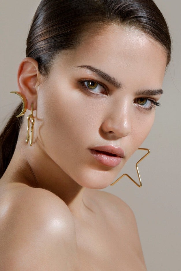 Large Full Star Earrings Gold, , alternate image number null