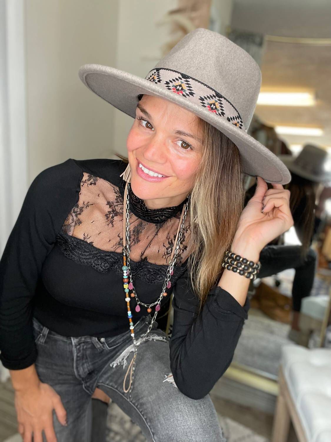 WOMEN&#39;S AZTEC TRIM BAND VEGAN FELT PANAMA HAT IN DARK TAUPE, , alternate image number 2