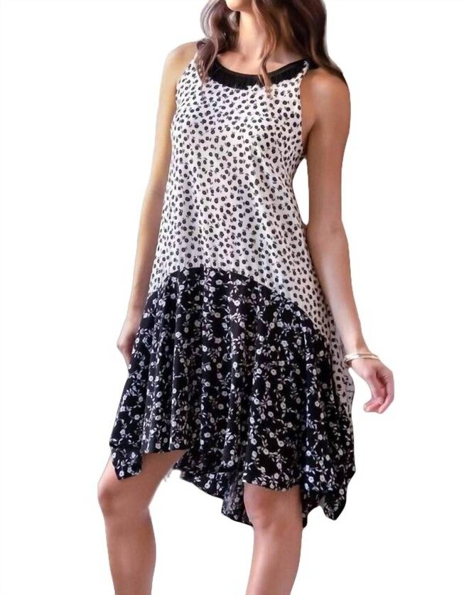 CLAIRE DRESS IN BLACK/WHITE FLORAL, BlackWhite Floral / Black, hi-res image number 0