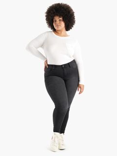 Crew Neck Long Sleeve T-shirt