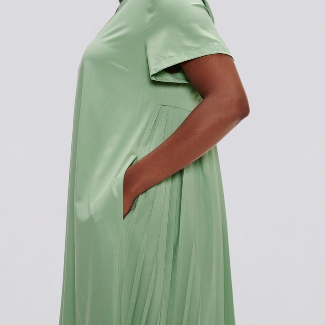 Gabrielle Pleated Back Dress with Pockets, , alternate image number 6