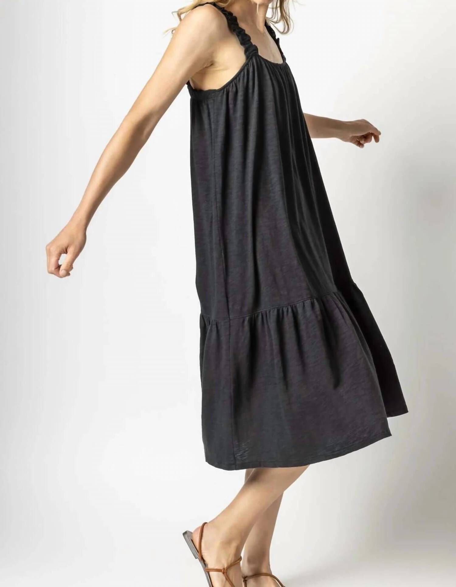 GATHERED STRAP PEPLUM DRESS IN BLACK, , alternate image number 4