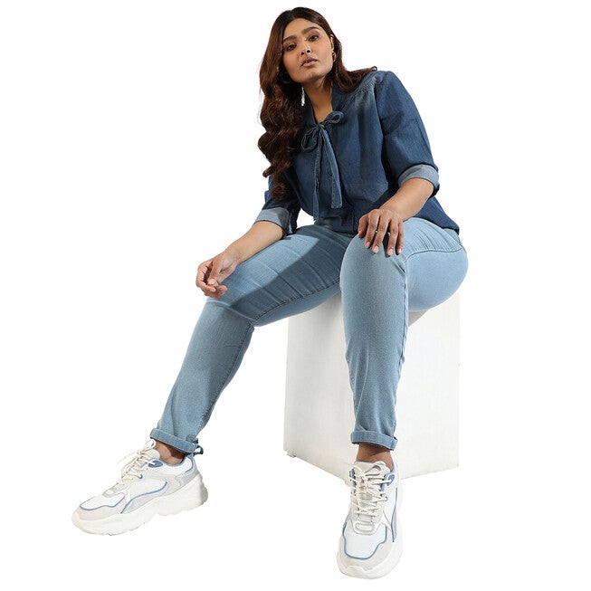Confirtable Fitted Jeans, Light Blue / Light Blue, alternate image number null