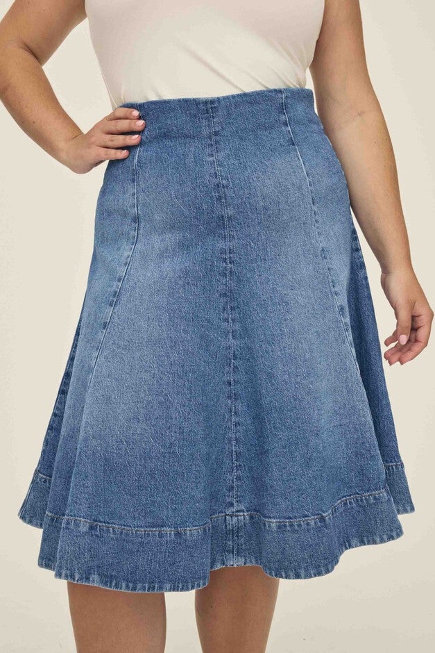 LOS PLUS - DENIM MIDI SKIRT | EVERAFTER, EVERAFTER / Dark Wash, alternate image number 3