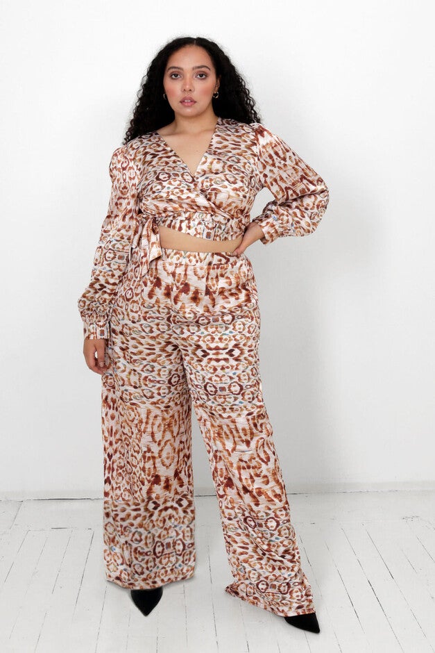 Isa Wrap Top, Snow Leopard / Ivory, alternate image number 2