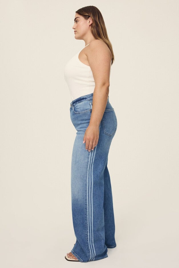 NCE PLUS - WIDE LEG JEANS | WHITE STRIPES, WHITE STRIPES / Dark Wash, alternate image number 1