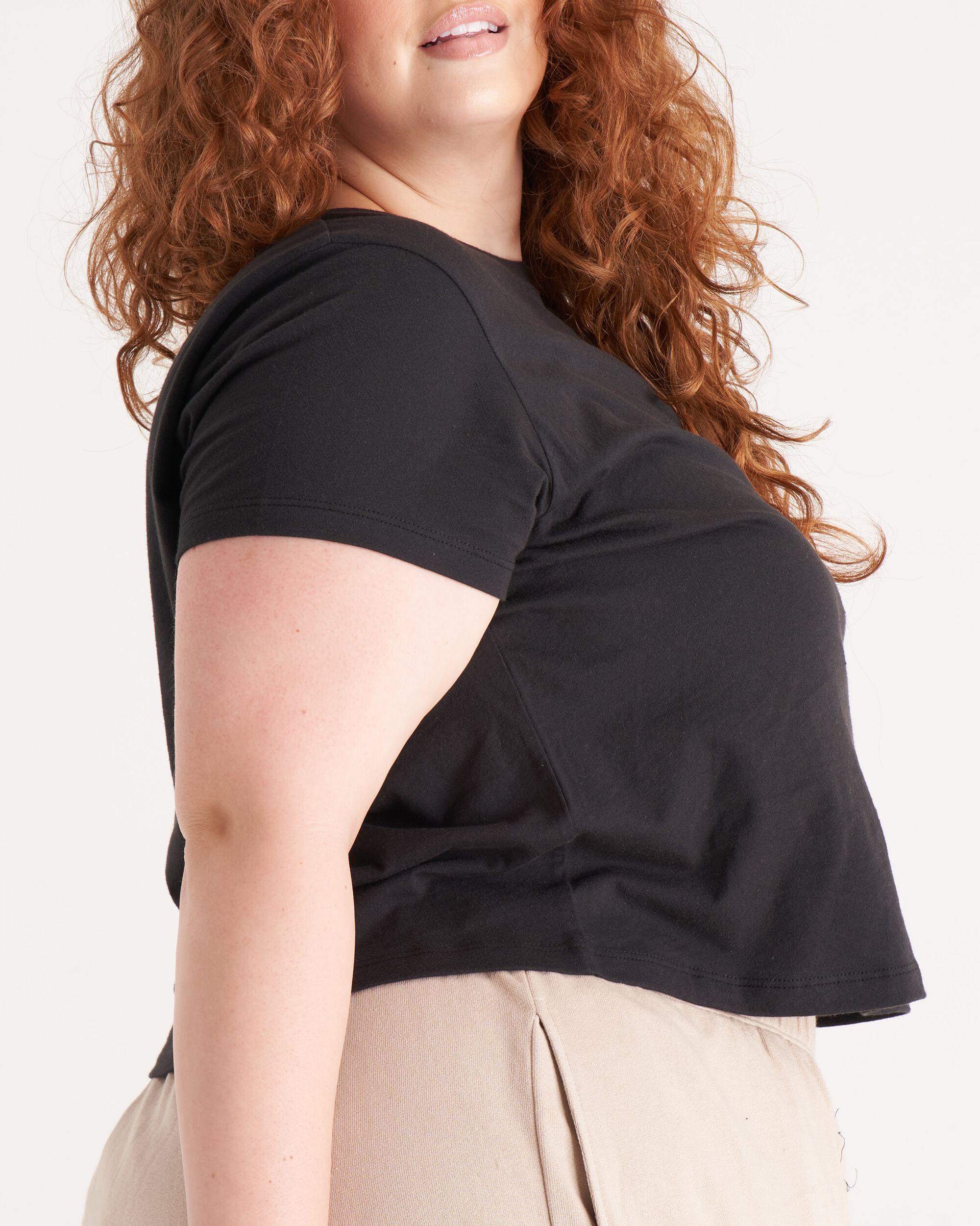 The Crop Tee, Onyx / Black, alternate image number 1