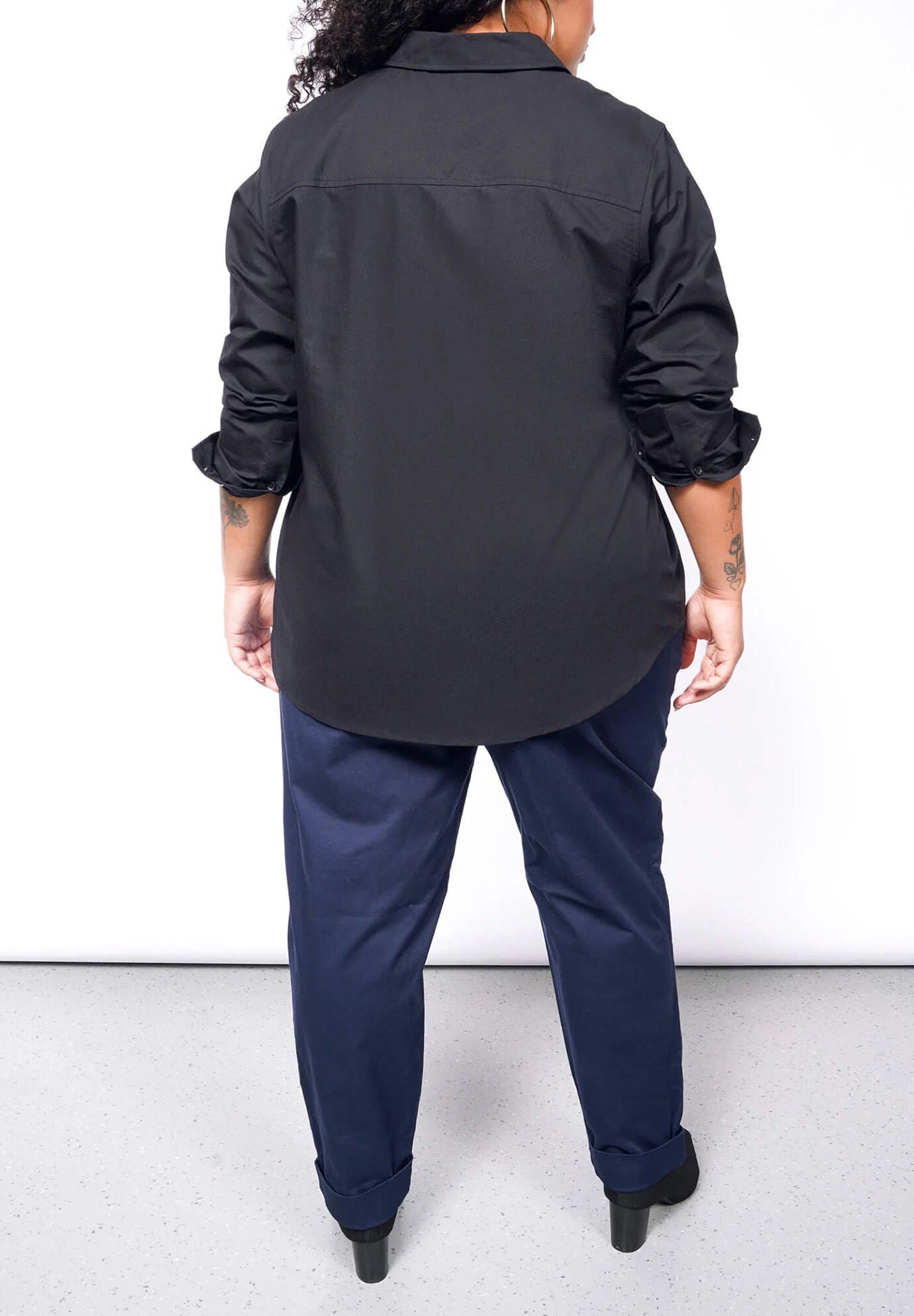 The Essential Long Sleeve Oxford Button Up, Black / Black, alternate image number 2