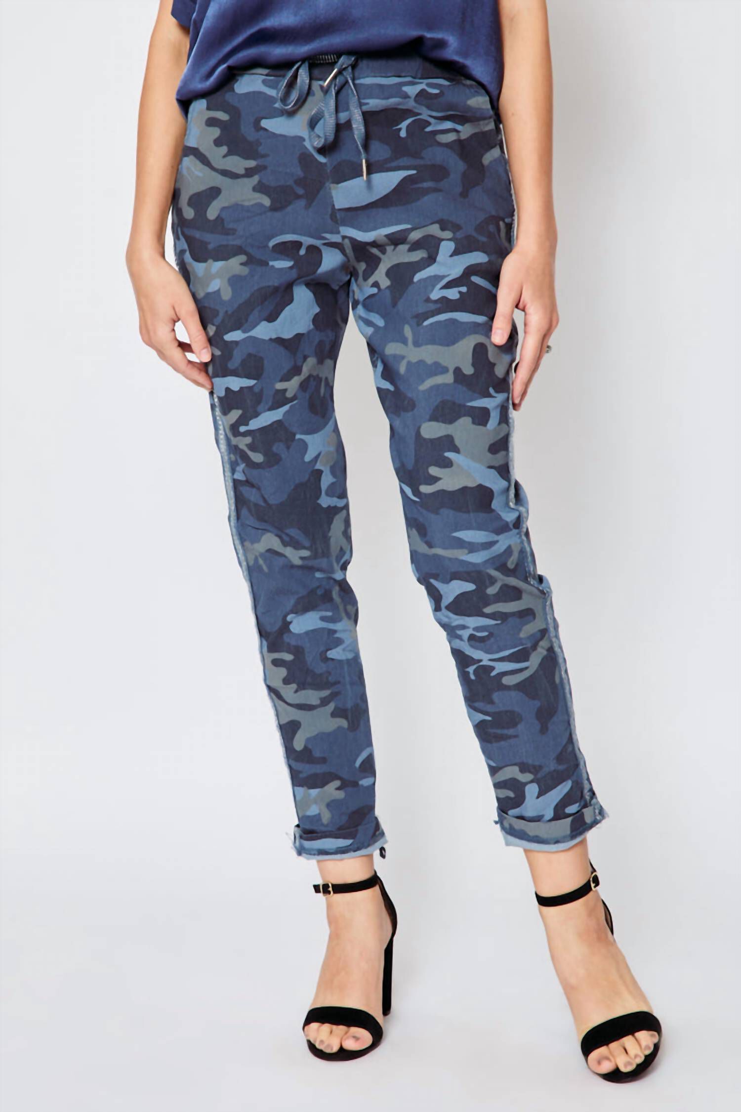 D STYLE SILVER STRIPE CAMO PANTS IN BLUE JEANS, Blue Jeans / Light Blue, hi-res image number 0
