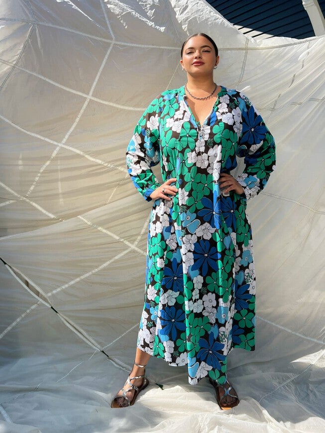 Denni Weekend Dress, 60s floral / Kelly Green, alternate image number 3