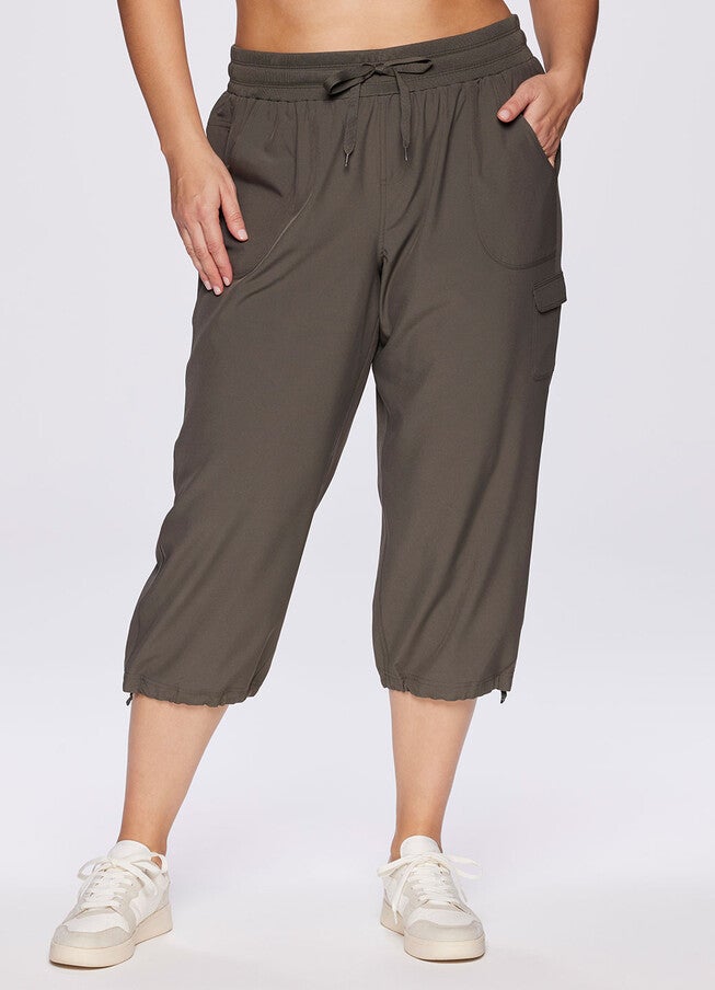 Plus Prime Anywhere Cargo Capri, Olive / Olive Green, hi-res image number 0