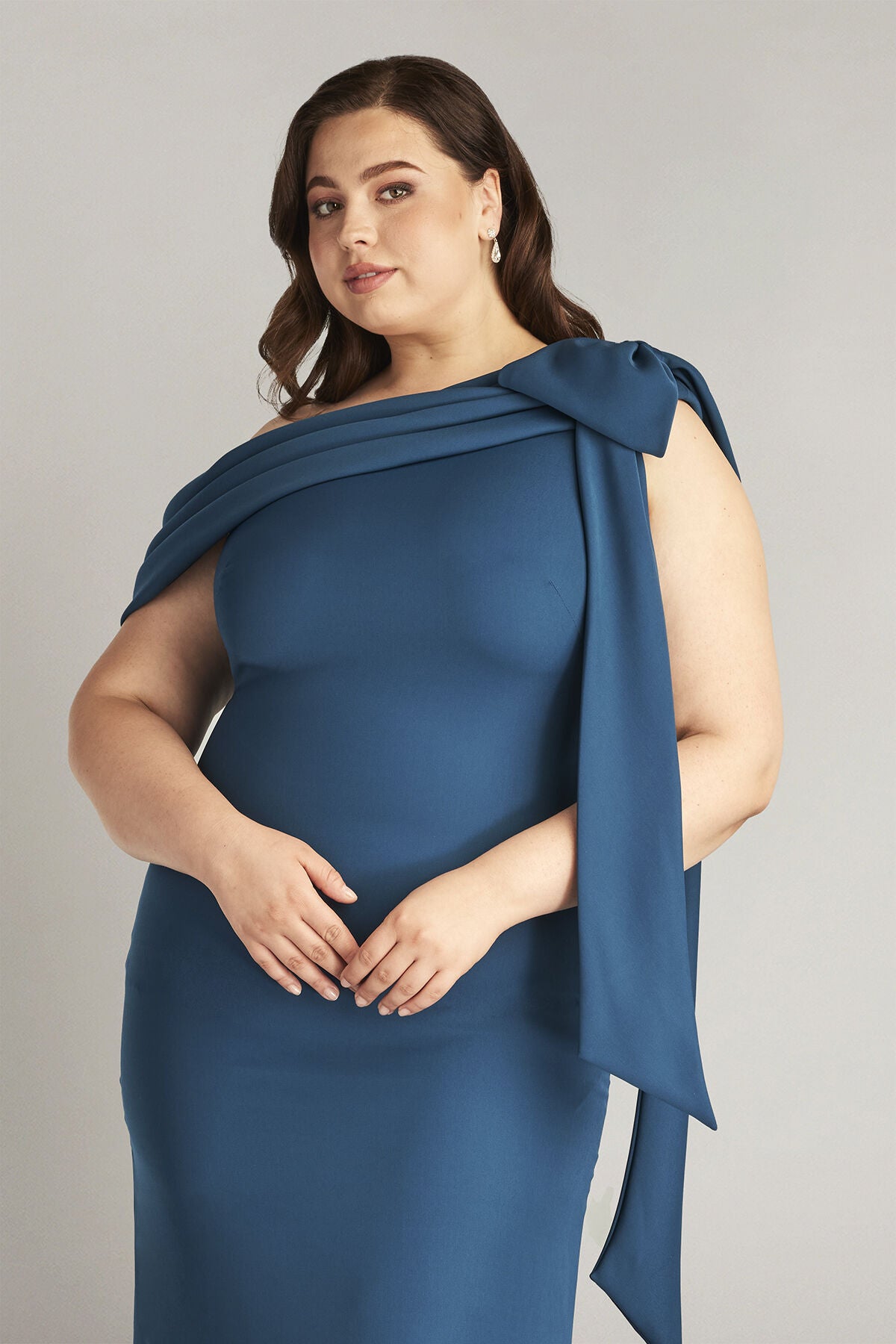 Cassia Bow-Shoulder Crepe Gown - PLUS SIZE, ECLIPSE / see-description, alternate image number 4