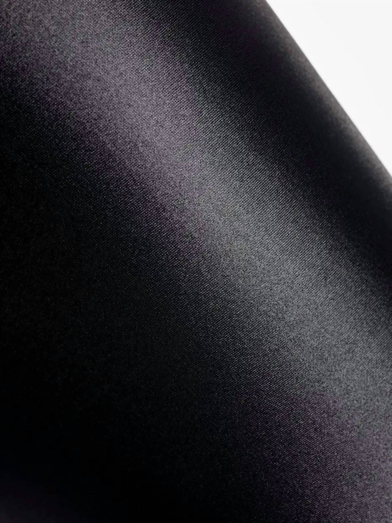 High Shine Leggings In Black, , alternate image number 4