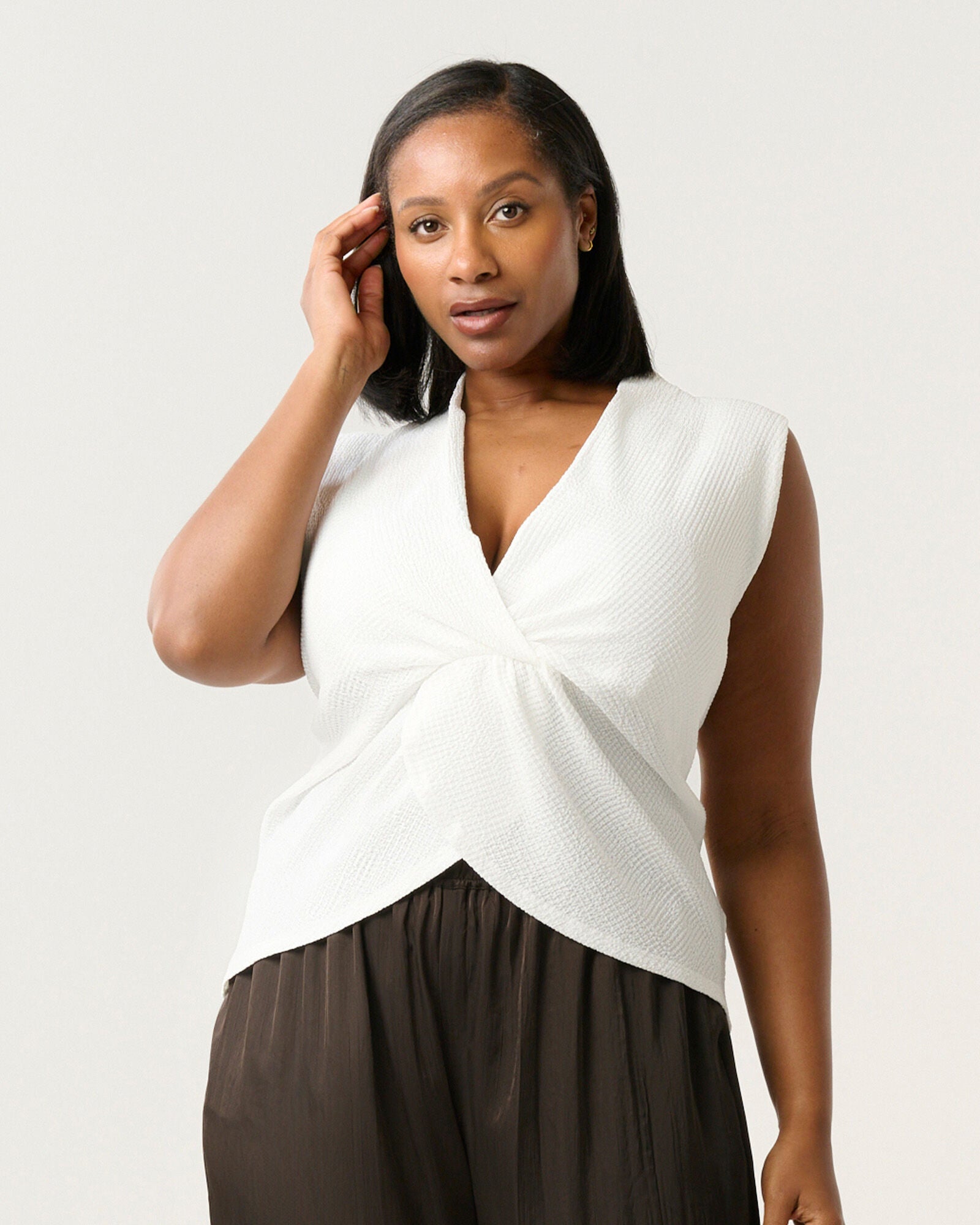Hadley Twist V Neck Top, Milk / White, alternate image number 2