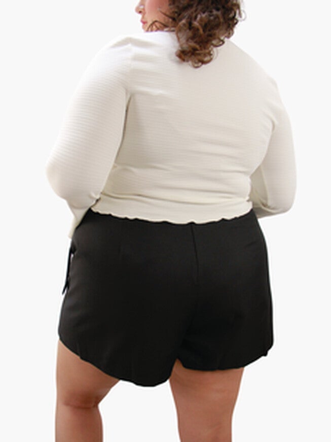 THE CARGO WRAP SKORT, BLACK / Black, alternate image number null
