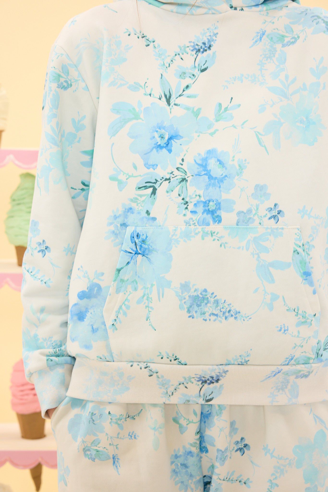 Kian Hooded Sweatshirt, Blue Aquarelle Fleur / Light Blue, alternate image number 4