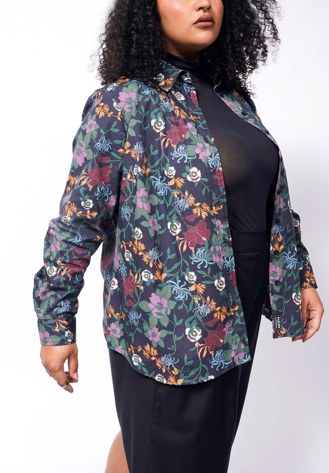 The Essential Long Sleeve Button Up, WILDFLOWER NAVY / Navy, alternate image number 1