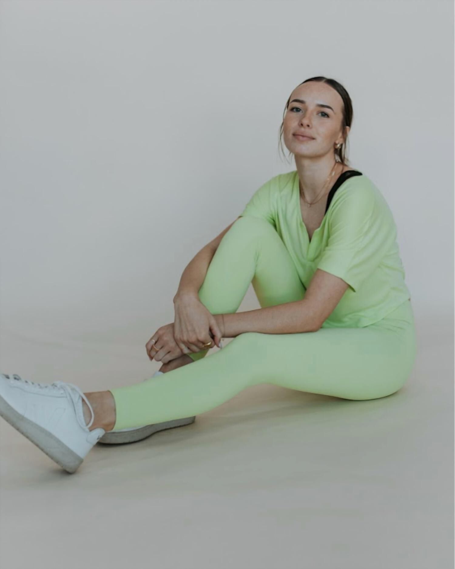 REGAL MARLOW CROP TOP IN CITRINA, , alternate image number 5