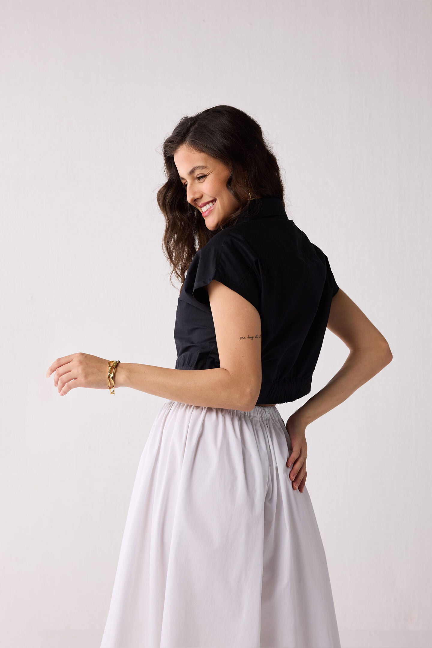 Oversized Crop Shirt in Black, Black / Black, alternate image number 1