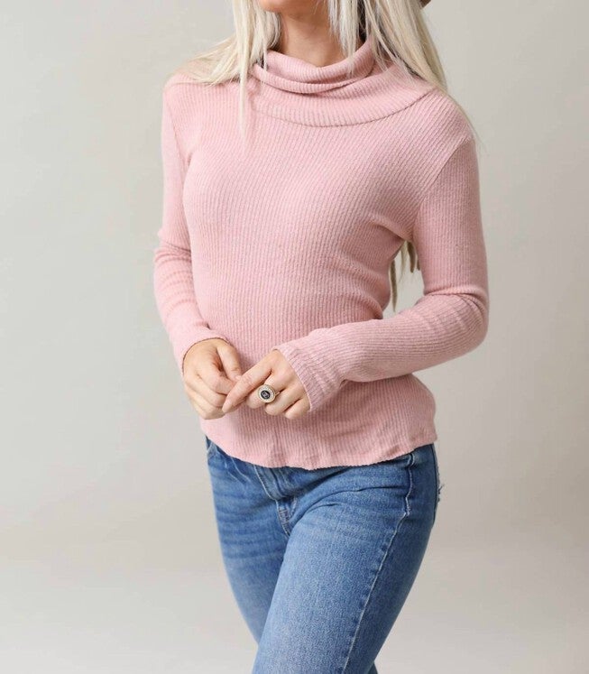 RIBBED SOFT COWL NECK TOP IN MAUVE, , alternate image number null