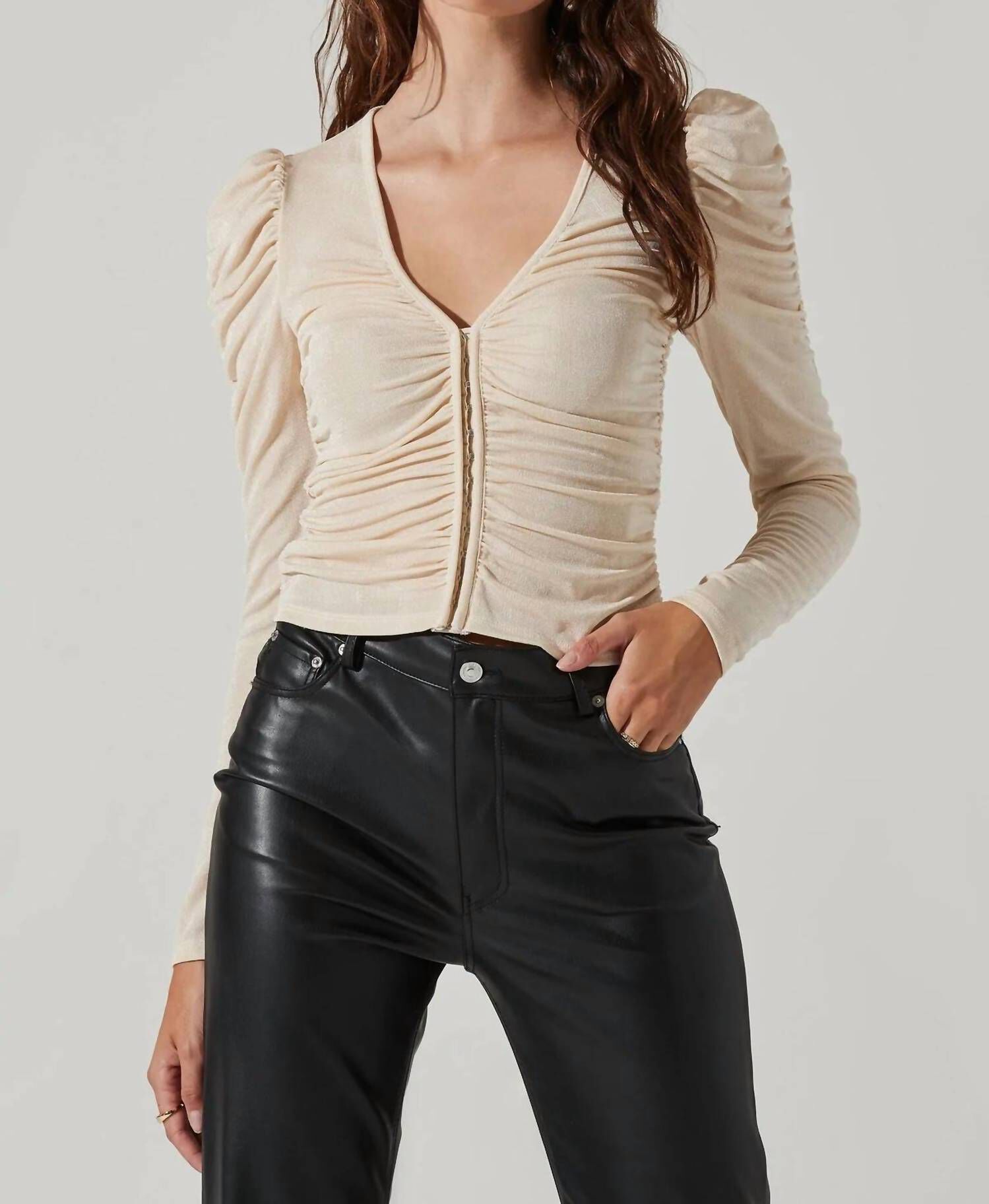ENCINO RUCHED TOP IN CREAM, , alternate image number 5