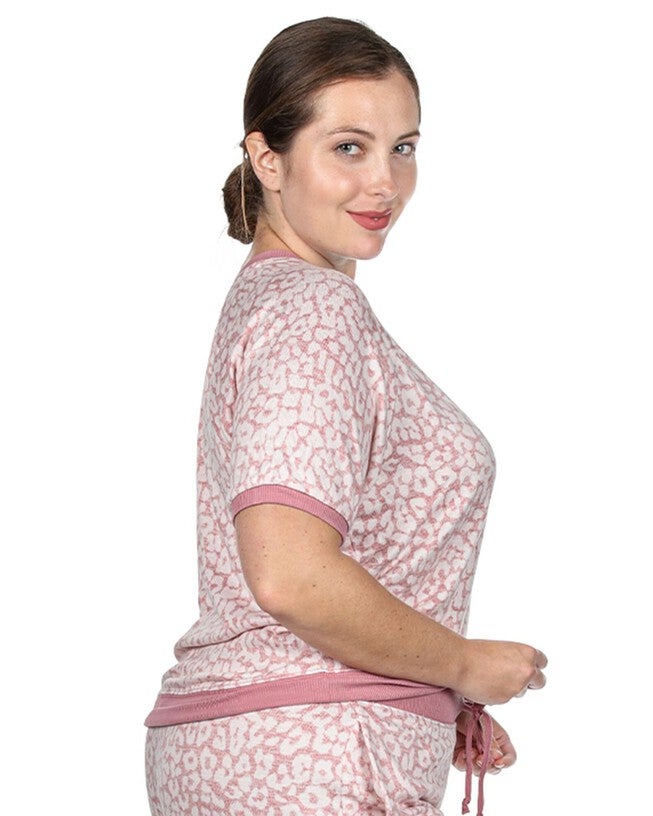 Women's Pink Leopard Print Short Sleeve Sweatshirt, , alternate image number 4