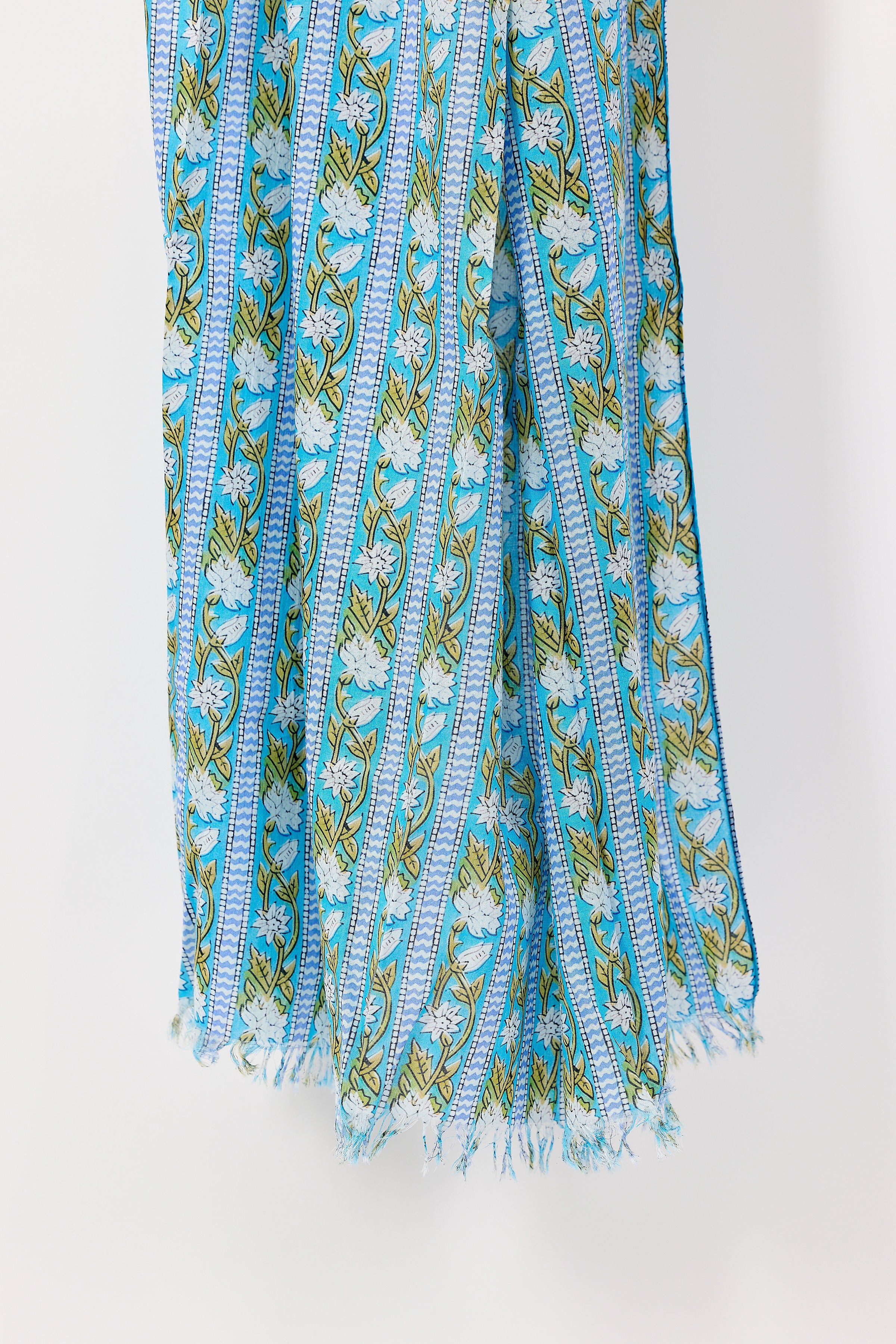 Cali Sarong, Blue Vines / multi, hi-res image number 0