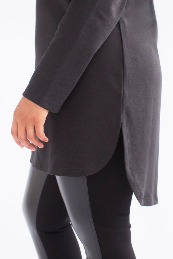 THE PEEK-A-BOO TUNIC, Black / Black, alternate image number 1