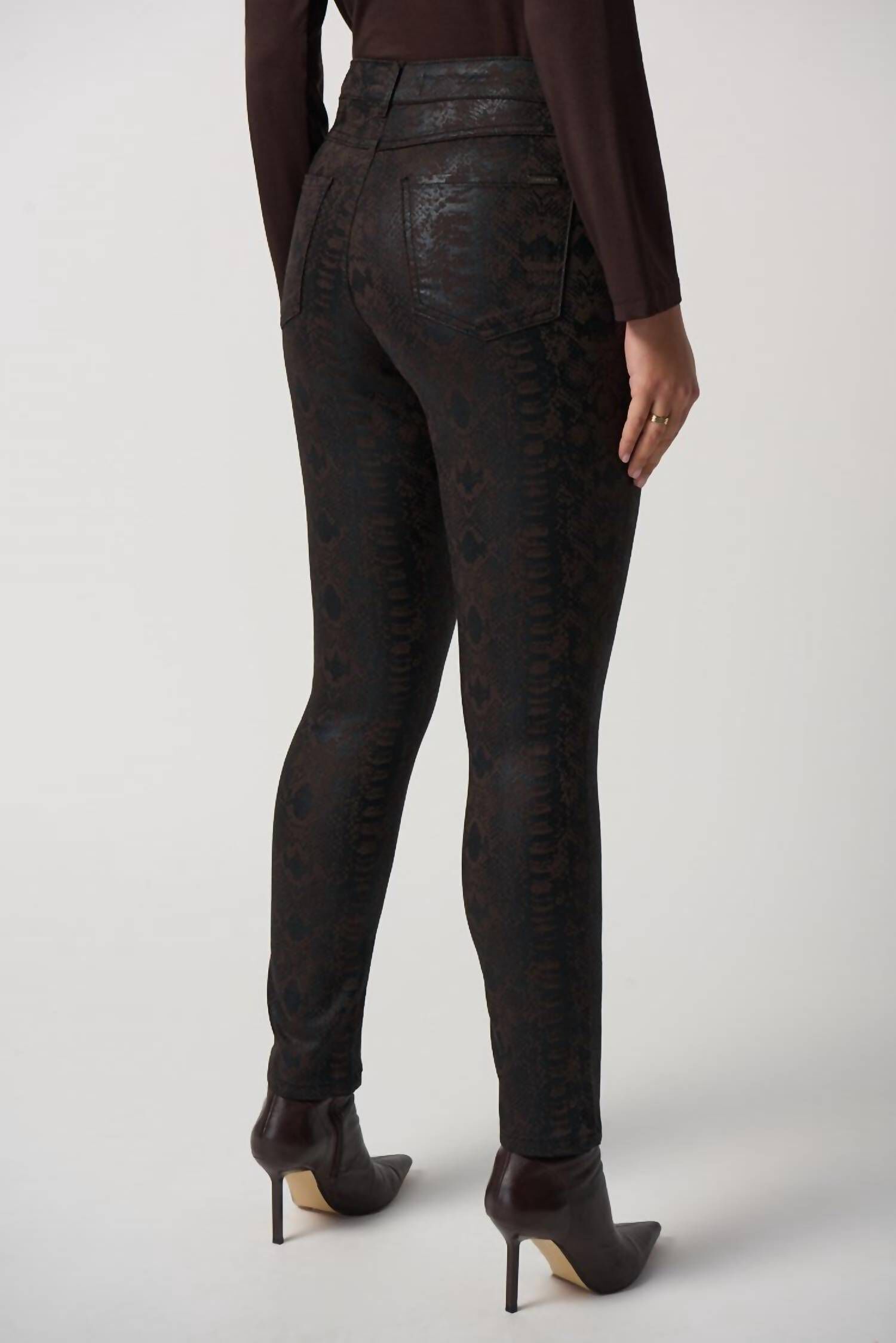 ANIMAL PRINT SLIM-FIT JEANS IN MOCHA/BLACK, , alternate image number 6