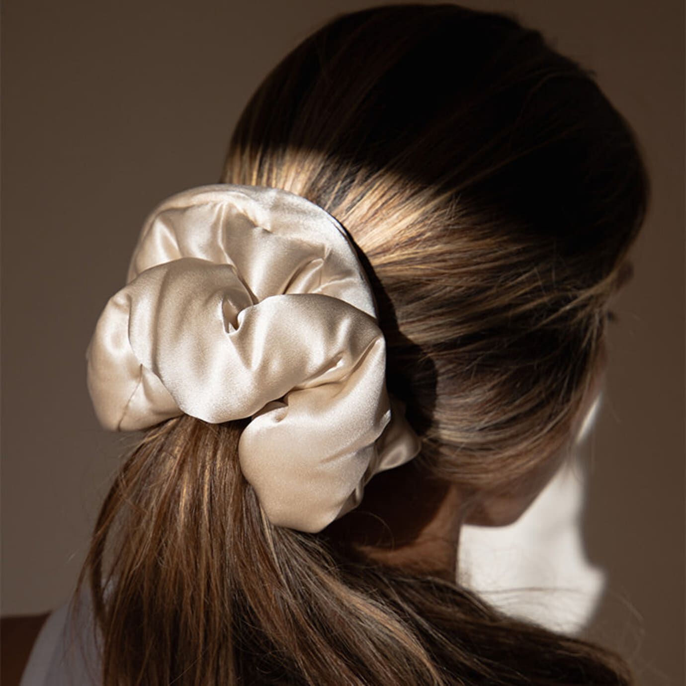 Padded XXL Scrunchie, Dusty Gold / Gold, alternate image number 1