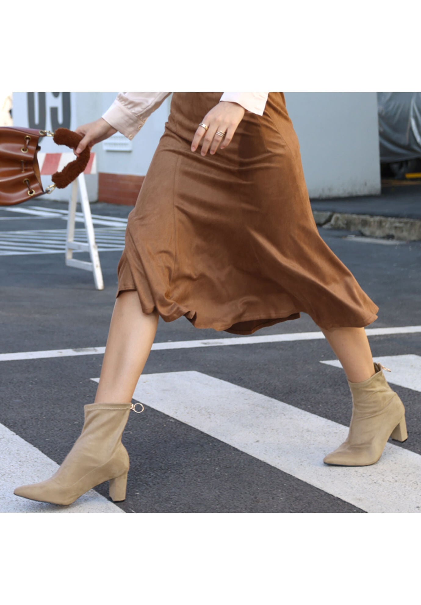 Pointed Toe Zipper Chunky Heels Ankle Boots, Beige / Beige, alternate image number 1