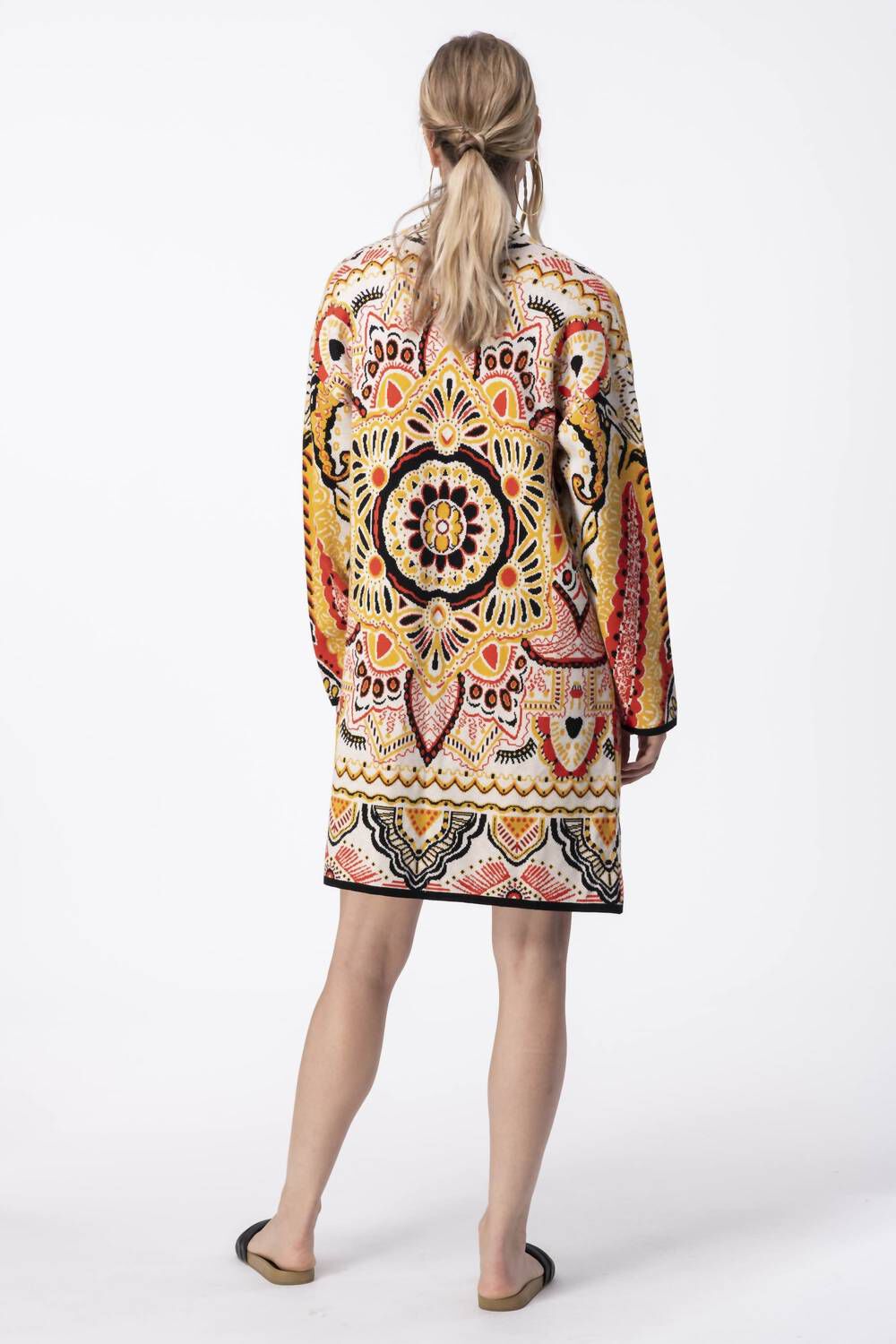 SCARF PAISLEY JACQUARD CARDIGAN IN BEIGE/ORANGE/YELLOW, , alternate image number 3