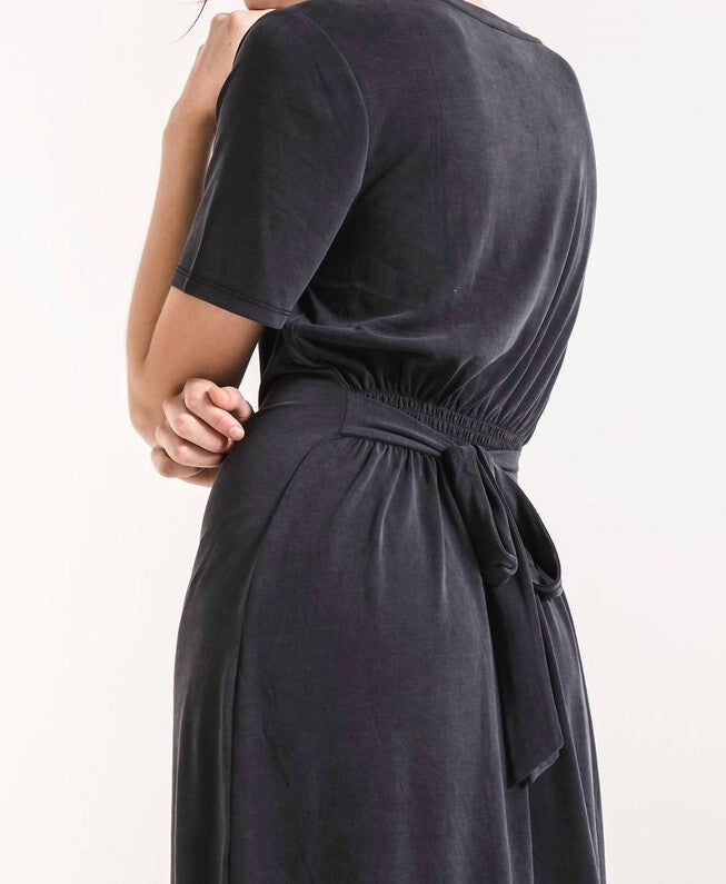 LUXE MODAL TIE WAIST DRESS IN BLACK CHARCOAL, Black Charcoal / Black, alternate image number null
