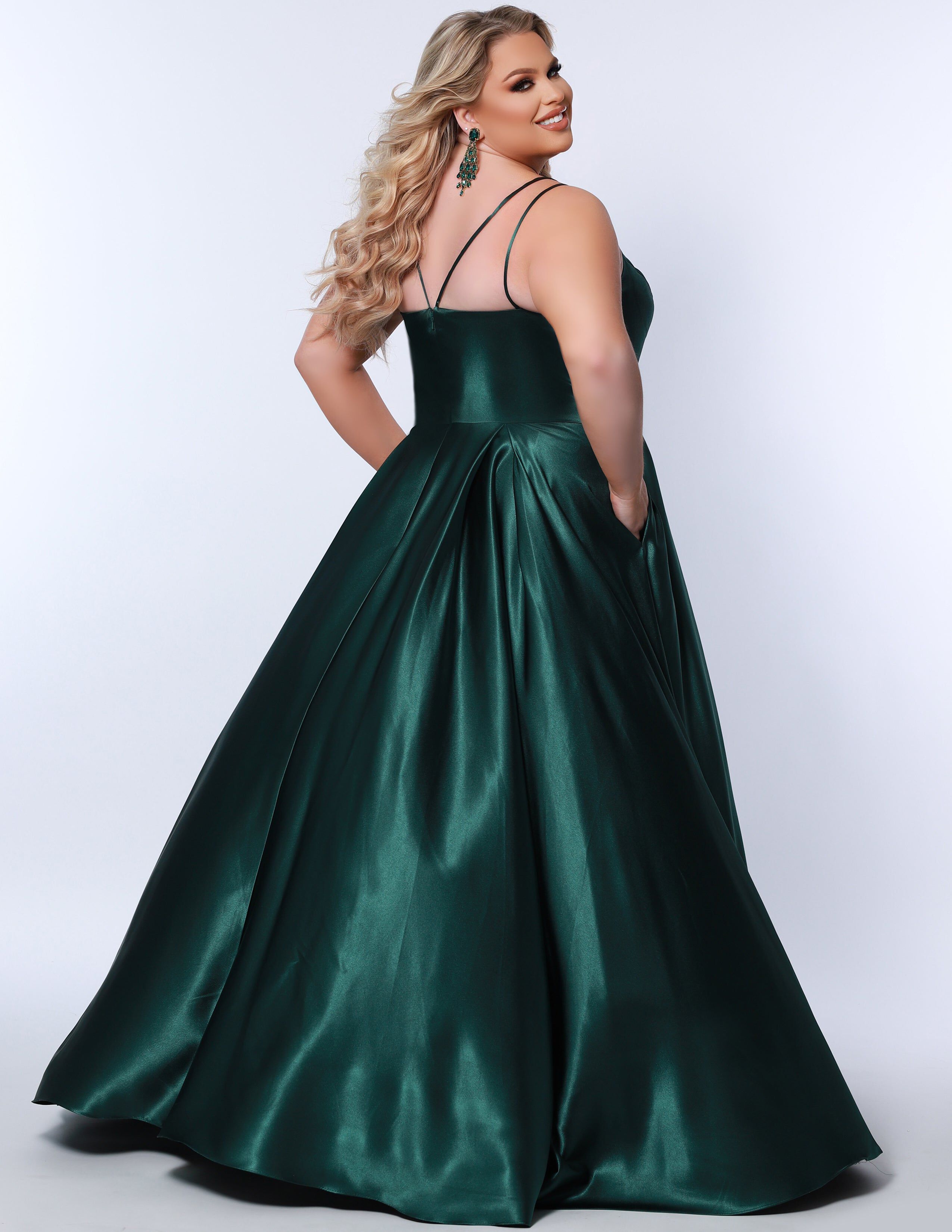 UNCOMPLICATED EVENING DRESS, Forest / Forest Green, alternate image number 1