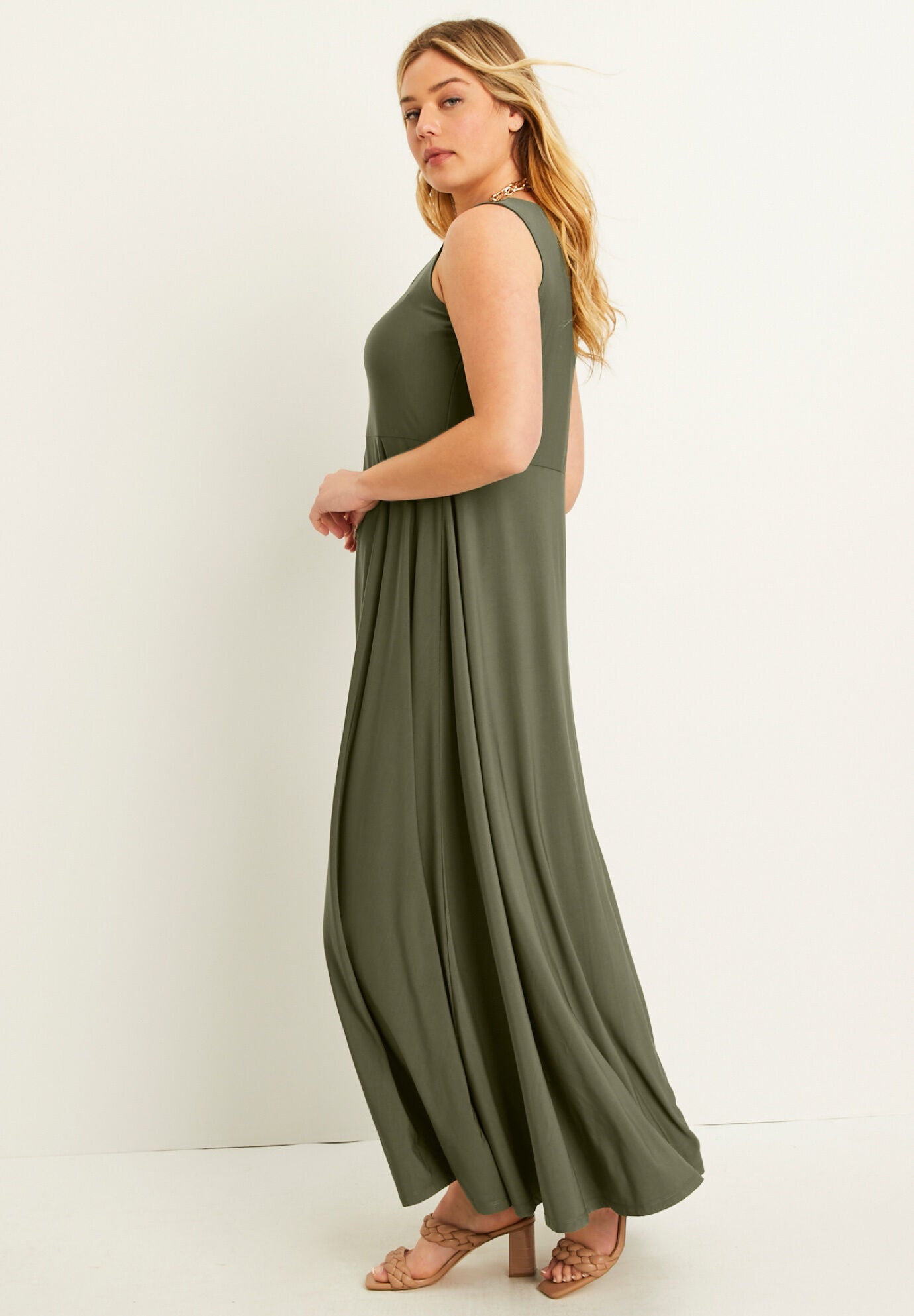 Sleeveless Sweetheart Dress, , alternate image number 3