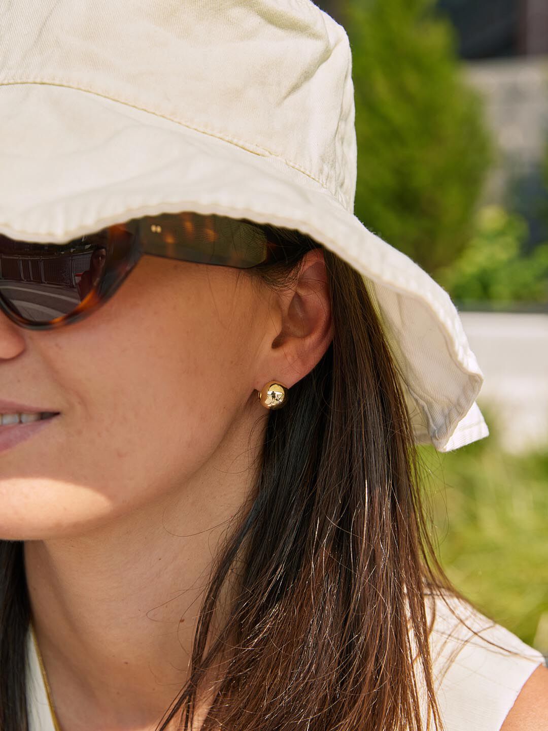 Mini Abby Hoop Earrings, GOLD, alternate image number 4